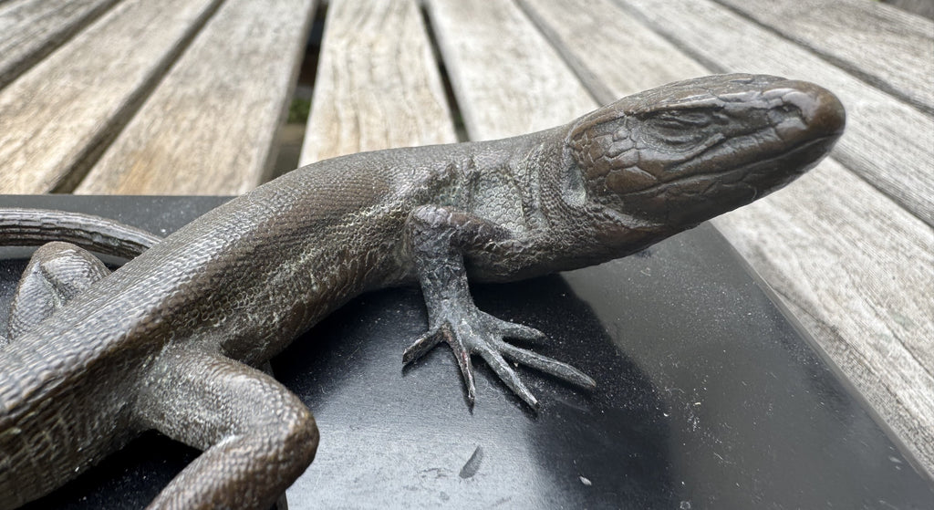 Grand tour Bronze Lizard Desk piece